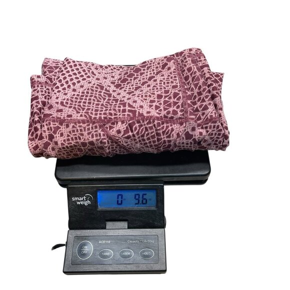 Fabletics Women's Pants Red Mesh Geometric Leggings Athletic Stretch Size XL - Picture 9 of 9